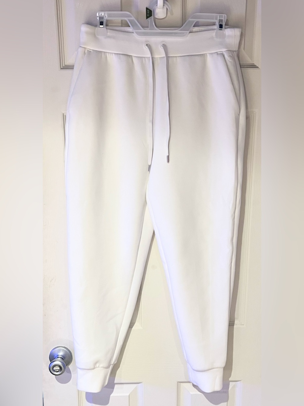 Calia by Carrie Underwood White Scuba Joggers Size Small - Picture 2 of 4